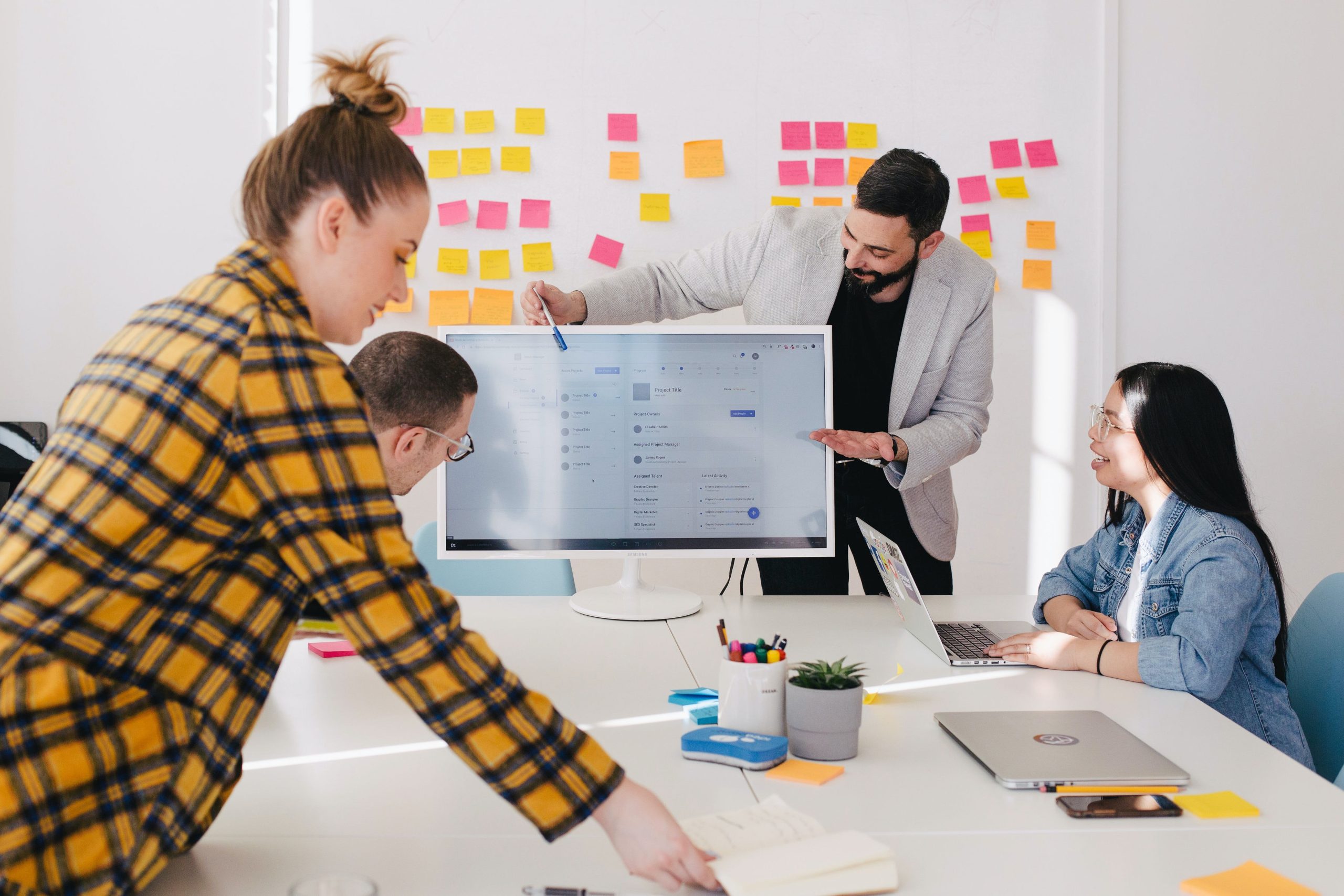 SMS, Text & WhatsApp messaging with or without Agentforce AI agents